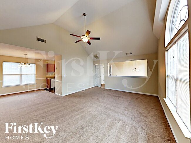 Foto del edificio - 402 Legend Creek Point