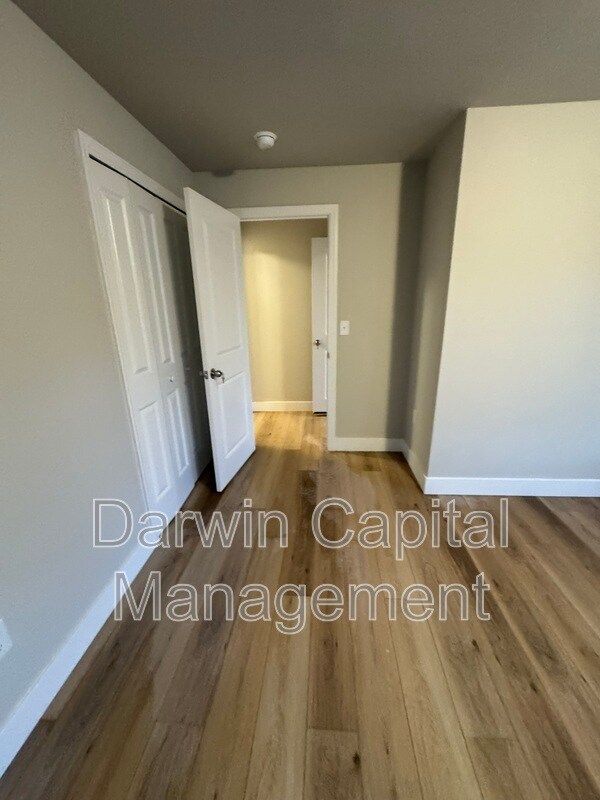 Building Photo - 166 East Ave