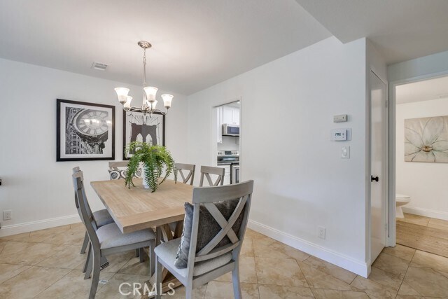 Building Photo - 555 S Ranch View Cir