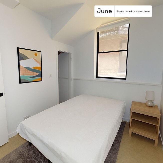 Building Photo - Room in Shared 4 bed/3.5 bath home