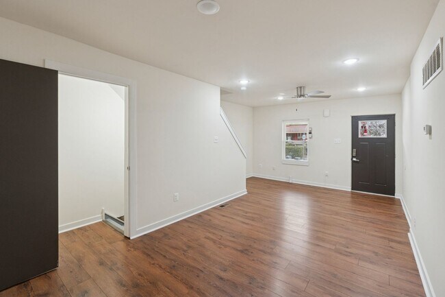 Photo - 1454 N 56th St House