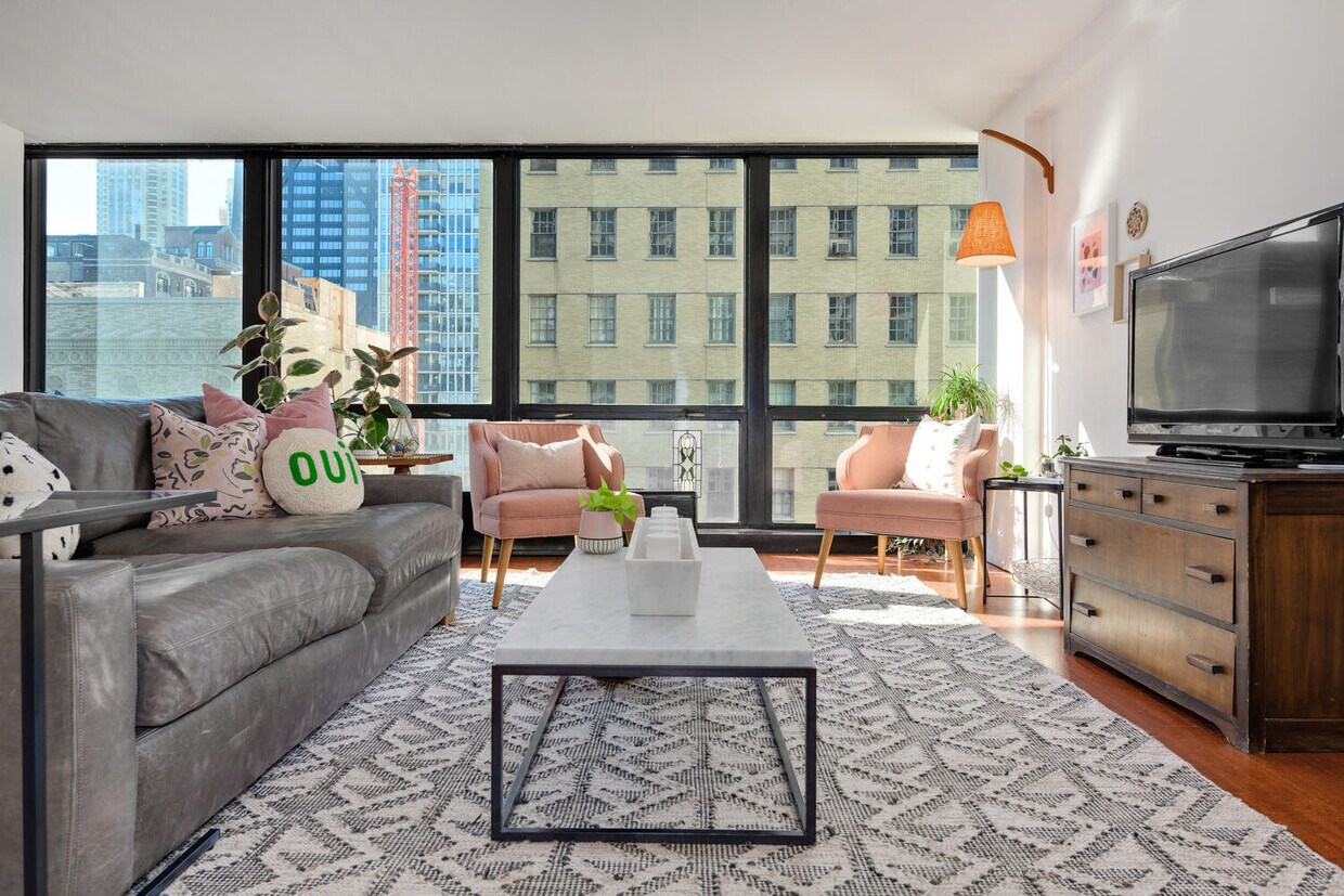 Foto principal - 910 N Lake Shore Dr