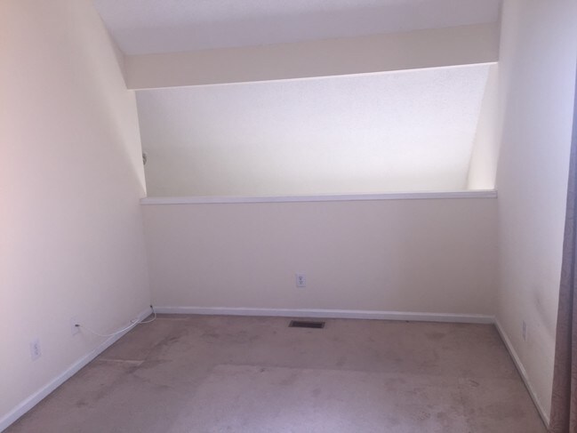 Open and airy loft sleeping area. - 1375 Flintwood Dr