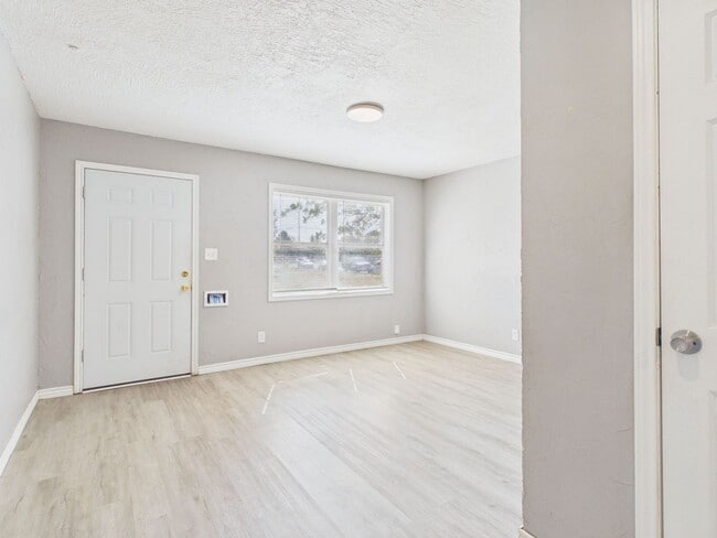 Foto del edificio - 3010 Westhaven Dr