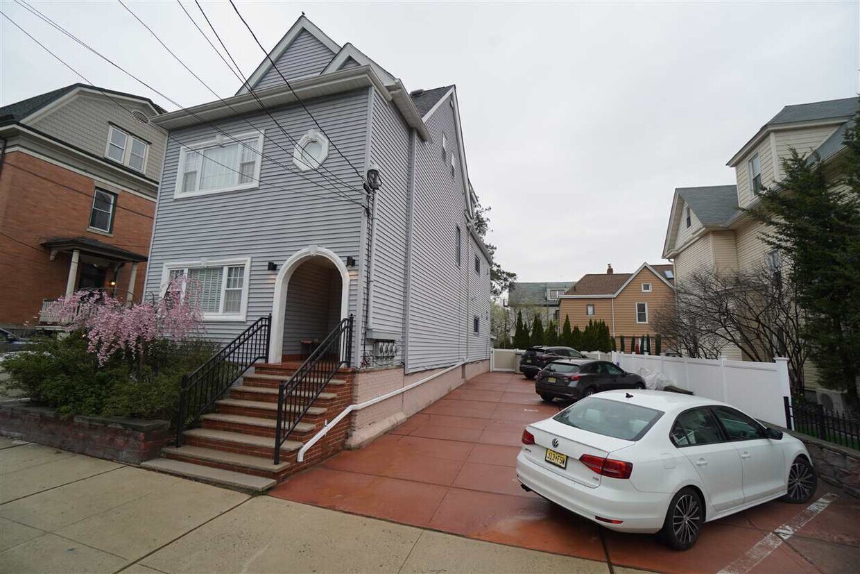 79 Louisa Pl Unit 1, Weehawken, NJ 07086 Condo for Rent in Weehawken