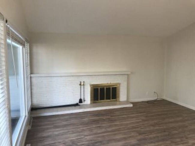 Building Photo - 13324 E Saltese Rd