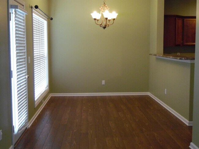 Foto del edificio - 4440 Rivard Ln