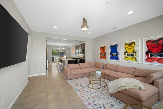 Building Photo - 80428 Whisper Rock Way