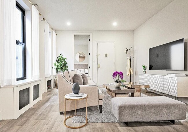Broadway - Broadway Apartment