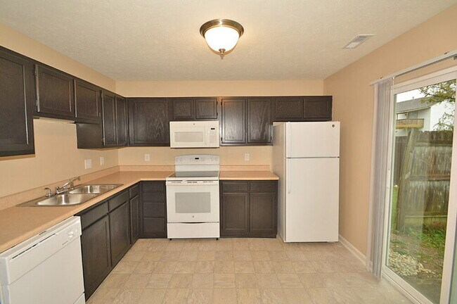 Foto del edificio - 4071 Dogwood Ct