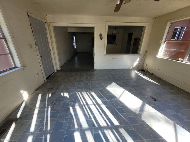 Building Photo - 3 br, 2 bath House - 642 West 75th Street