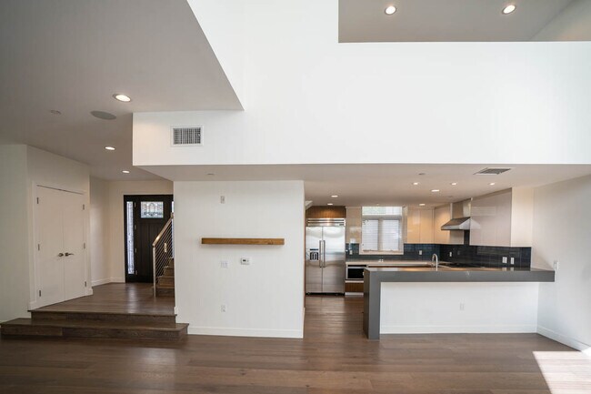Foto del edificio - 612 Lincoln Blvd