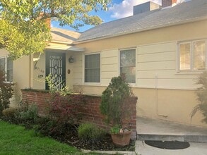 Building Photo - 5108 8th Ave