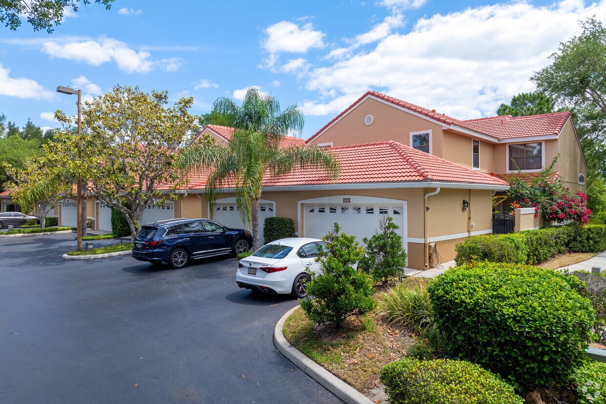 Villas of Lake Destiny Apartments in Maitland, FL