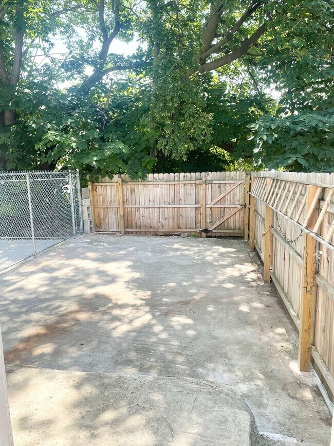 Foto del edificio - 3942 Wallace St