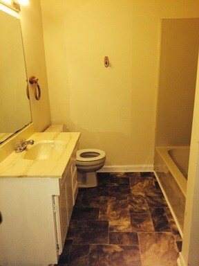 Building Photo - 207 Williams St