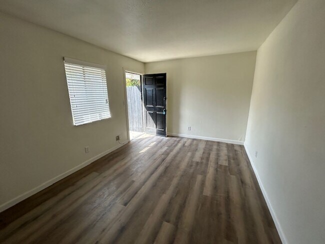 Foto del edificio - 611 S Garden St
