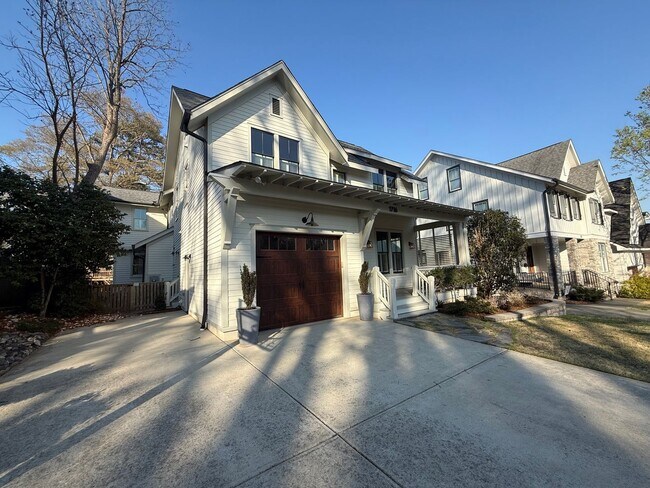 Building Photo - Custom Built 4BD, 3.5BA Five Points Home with a Bonus Room & Fenced Yard