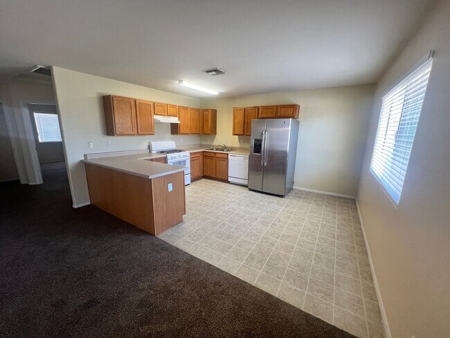 Building Photo - 6672 Palo Verde Ave