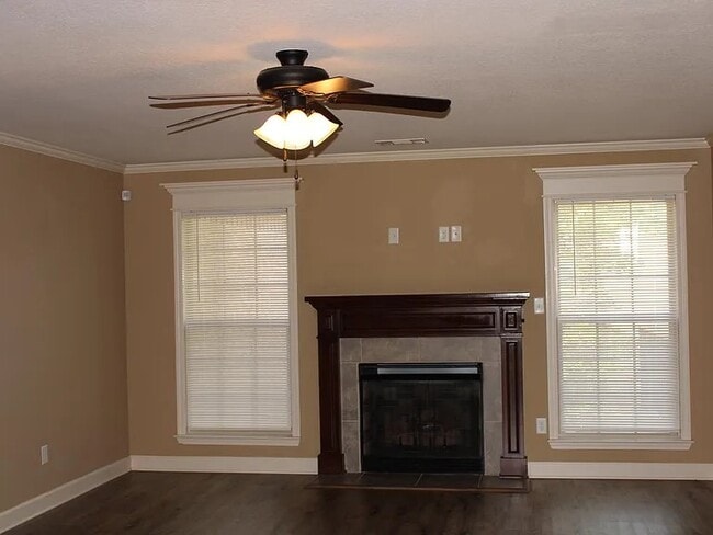 Building Photo - 204 Marble Dr