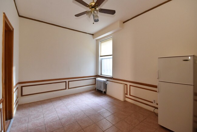 Building Photo - 5301 N Ashland Ave