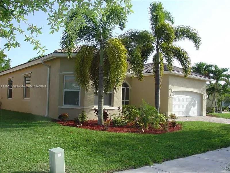 Foto principal - 1440 SE 22nd Ln