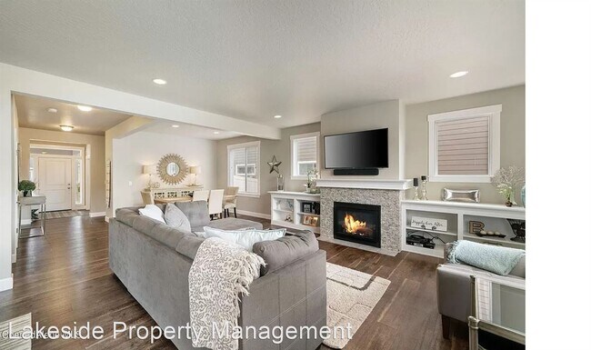 Foto del edificio - 4 br, 2.5 bath House - 3096 W Augustin Drive