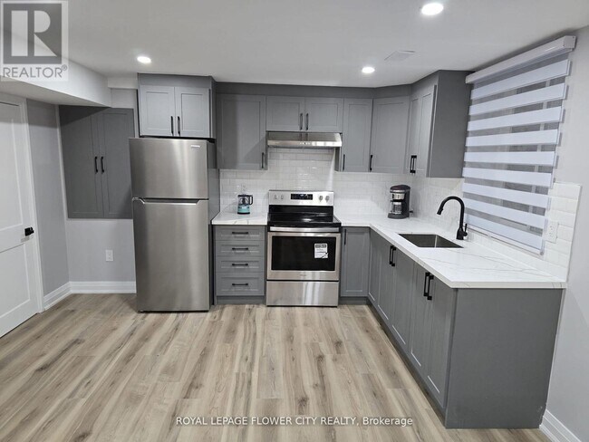 Photo du bâtiment - 101 Morning Sparrow Dr