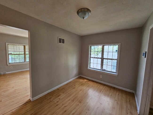 Foto del edificio - 511 Coppinger Dr