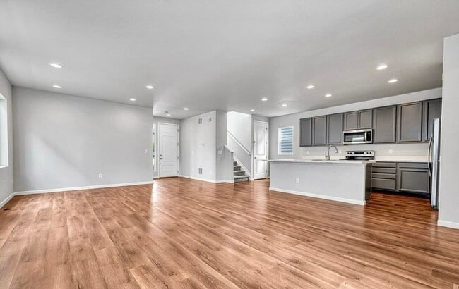 Photo - Stunning 4bed 3.5 bath House in Littleton ...