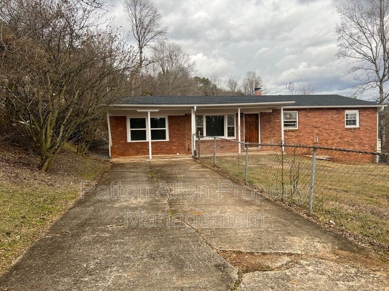 239 Cedar Hill Rd, Asheville, NC 28806 Condo for Rent in Asheville