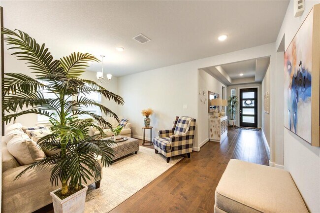 Foto del edificio - 9210 Lair Cove Dr