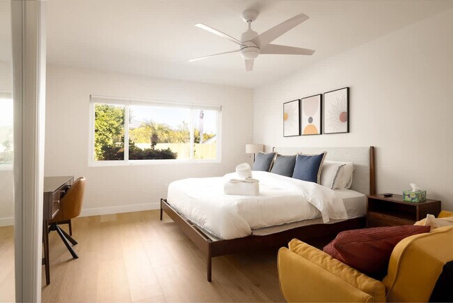 Foto del edificio - 7264 Glenflora Ave
