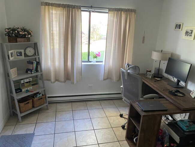 Foto del edificio - 21W259 Tee Ln