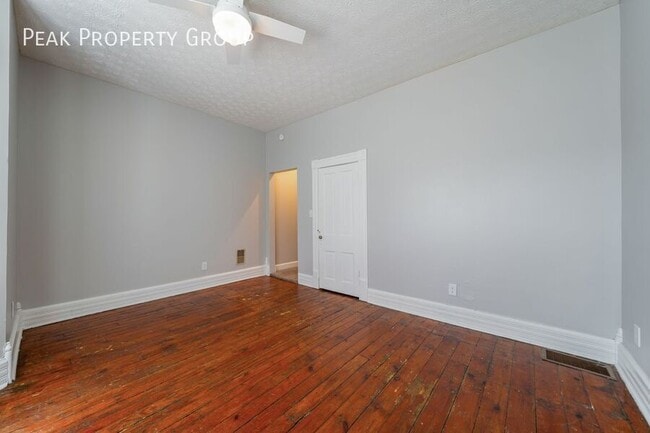 Building Photo - 732 1/2 Neil Avenue-