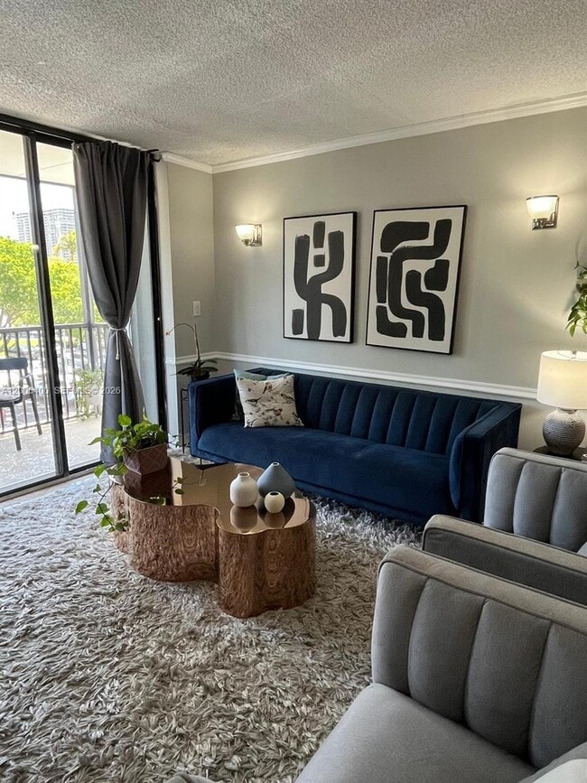 Foto del edificio - 3475 N Country Club Dr