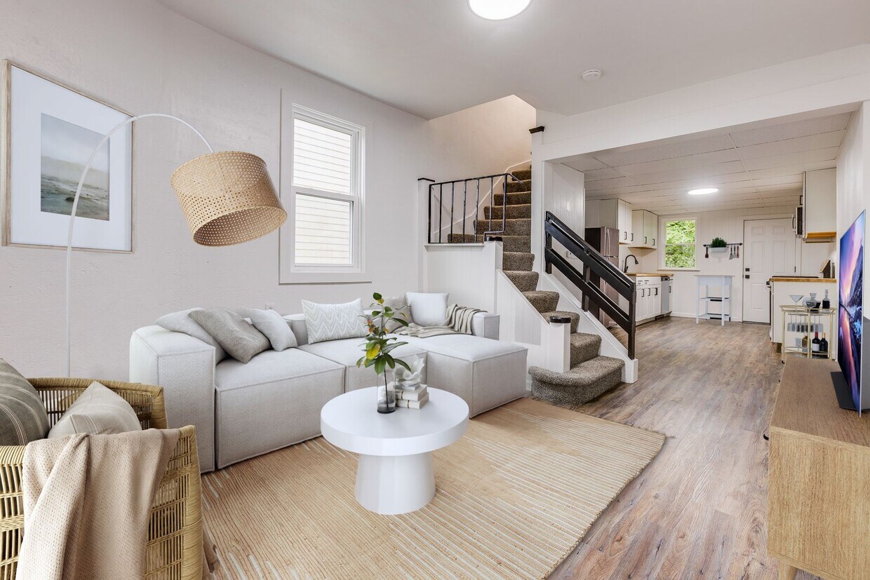 Foto principal - AVAILABLE NOW - Fully Renovated Mount Wash...
