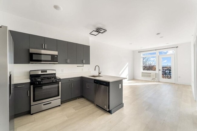 43-45 W 32nd ST Unit 503 - 43-45 W 32nd ST Unit 503 House