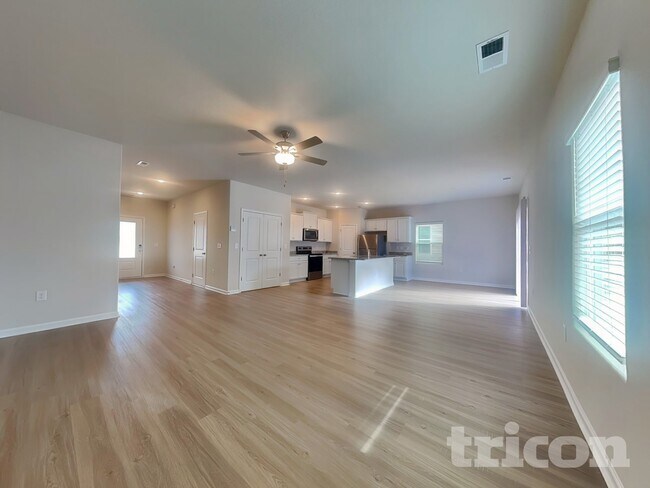 Foto del edificio - 6432 Lowe Ln