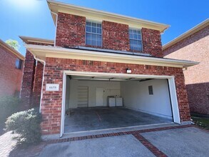 Building Photo - 6658 Sharpstown Green Cir