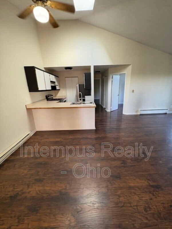 Building Photo - 3860 Mercedes Pl