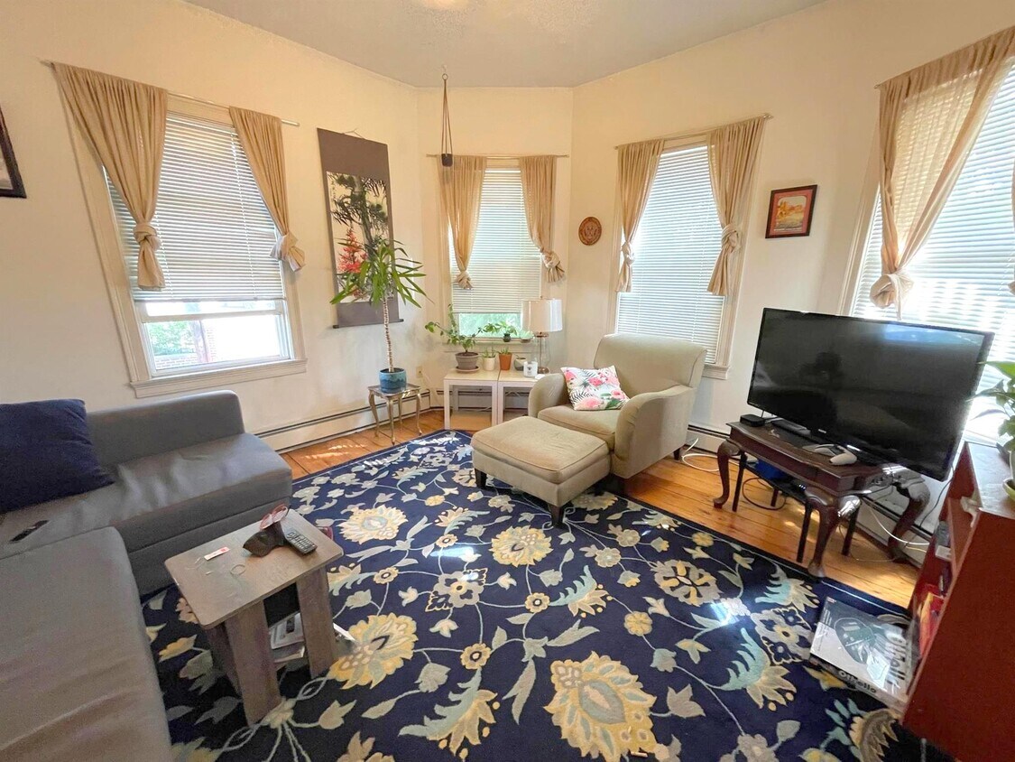 Foto principal - 789 Somerville Ave