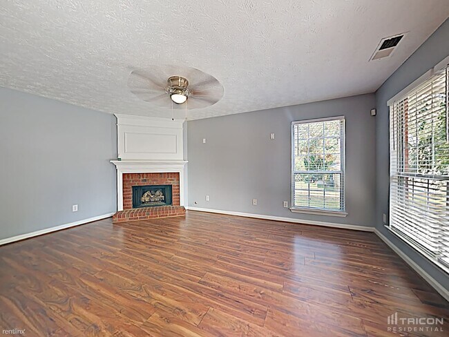 Foto del edificio - 9870 Rivercliff Ln