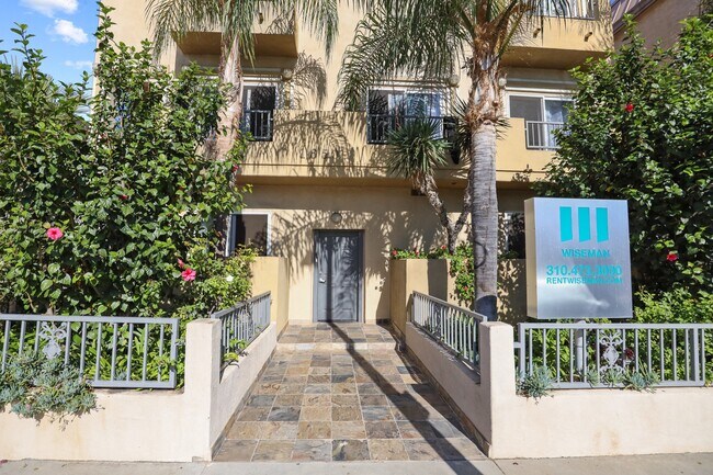 Entrada a Colby Townhomes por WIseman - Colby Townhomes by Wiseman