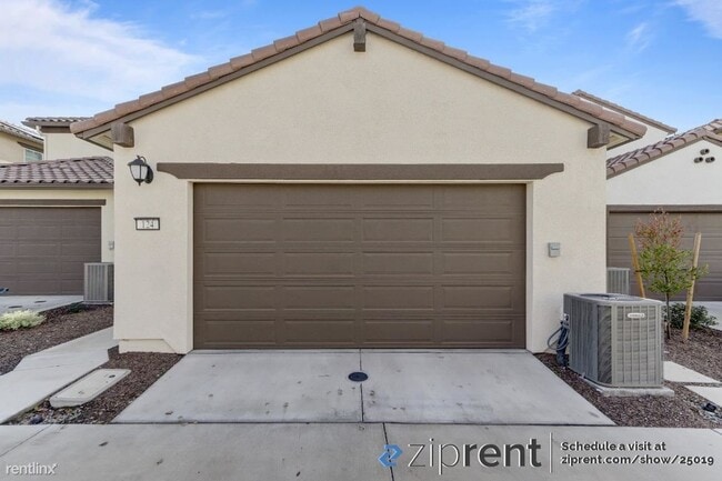 Building Photo - 3 br, 2.5 bath House - 124 Terrawood Stree...