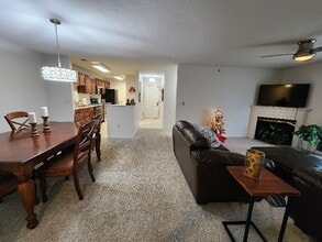 Building Photo - 3126 Alexander Pl