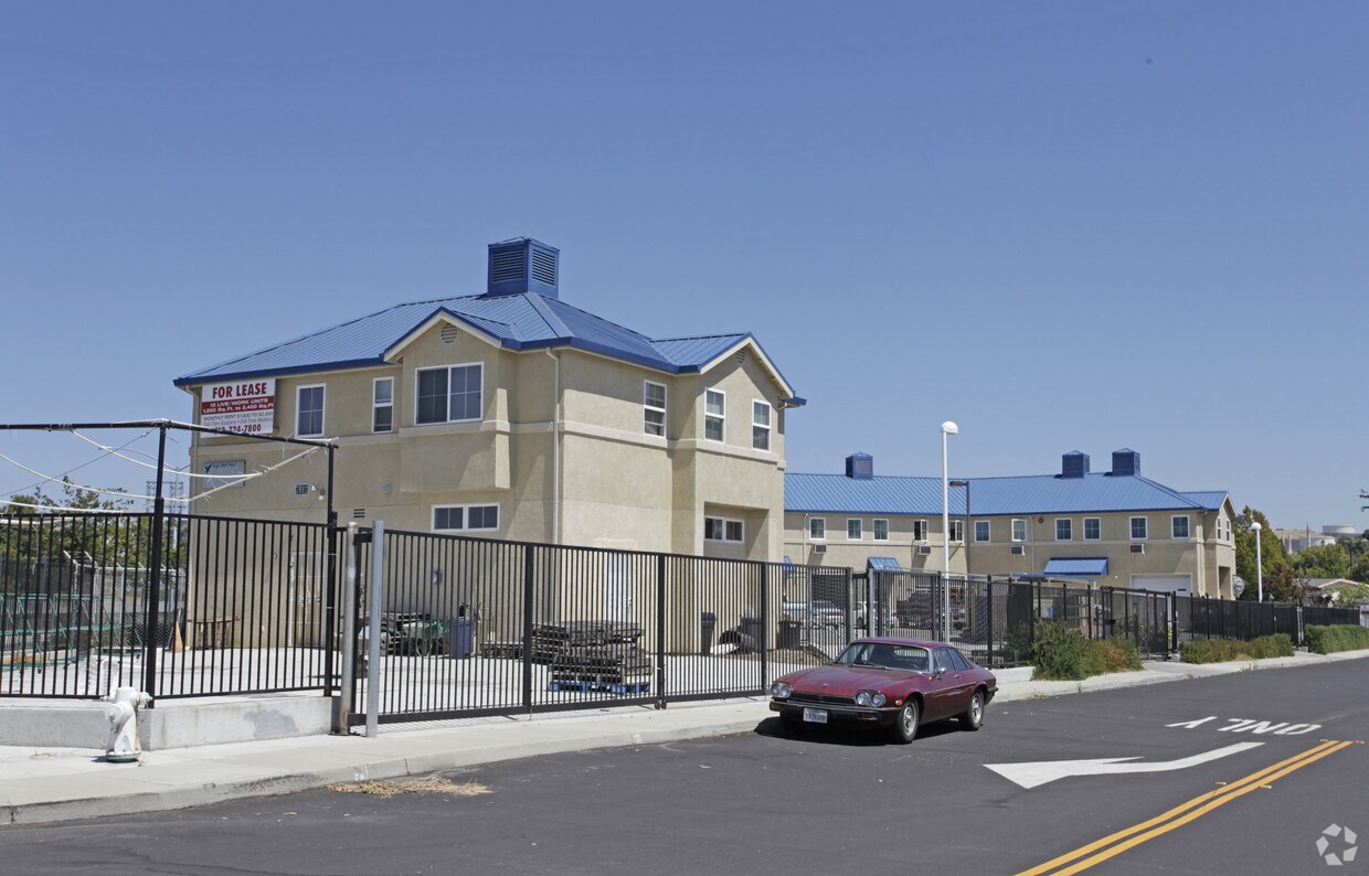 Primary Photo - 701 San Pablo Ave