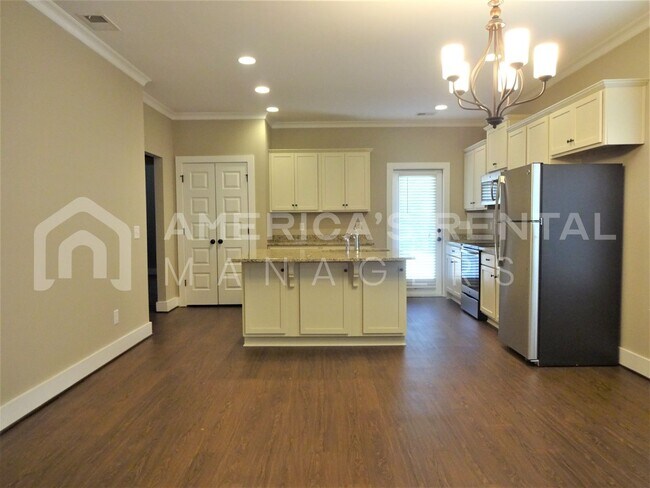 Building Photo - DEPOSIT PENDING!! Beautiful Home for Rent ...