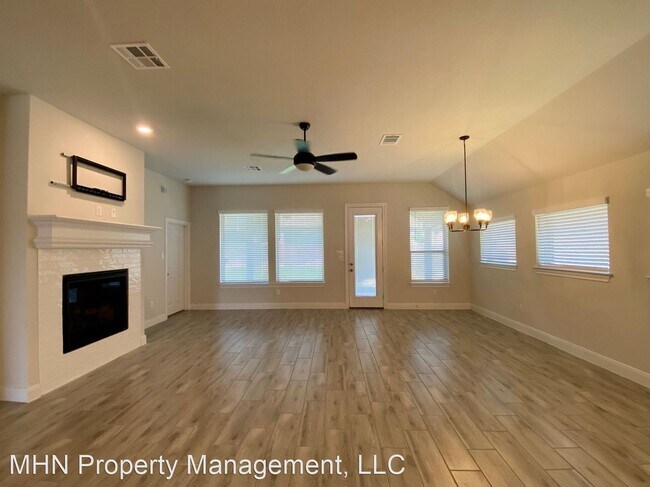 Building Photo - 3 br, 2 bath House - 10250 Nate Range