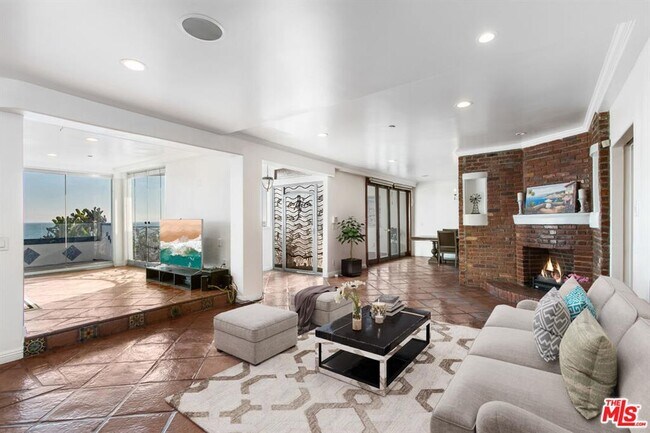 Building Photo - 17737 Porto Marina Way